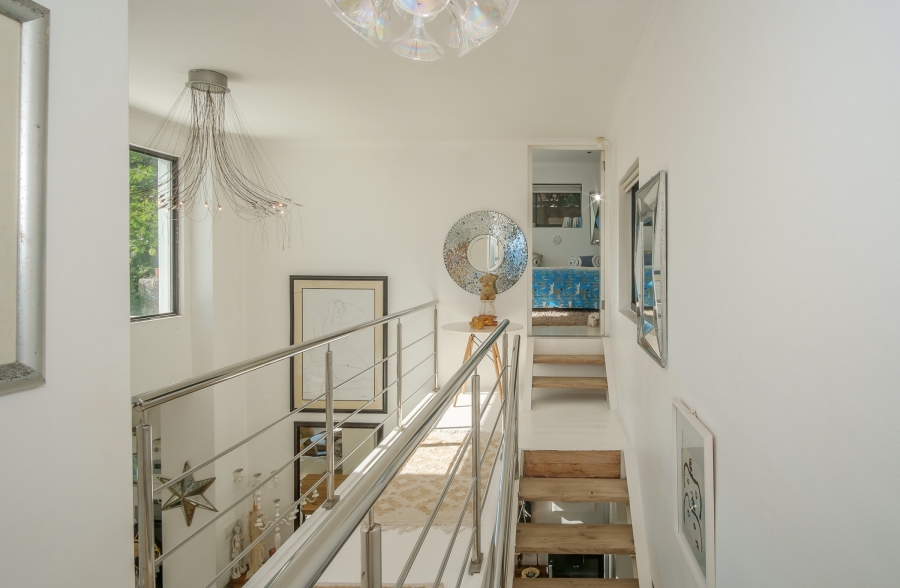 4 Bedroom Property for Sale in Misty Cliffs Western Cape